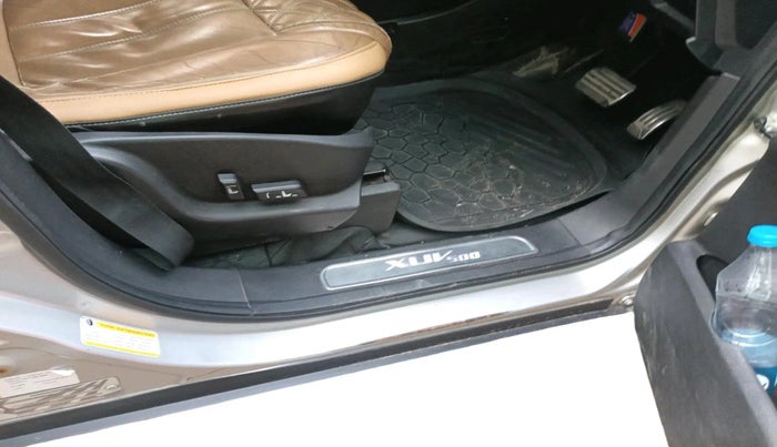 2018 Mahindra XUV500 W11 AT, Diesel, Automatic, 1,78,753 km, interior