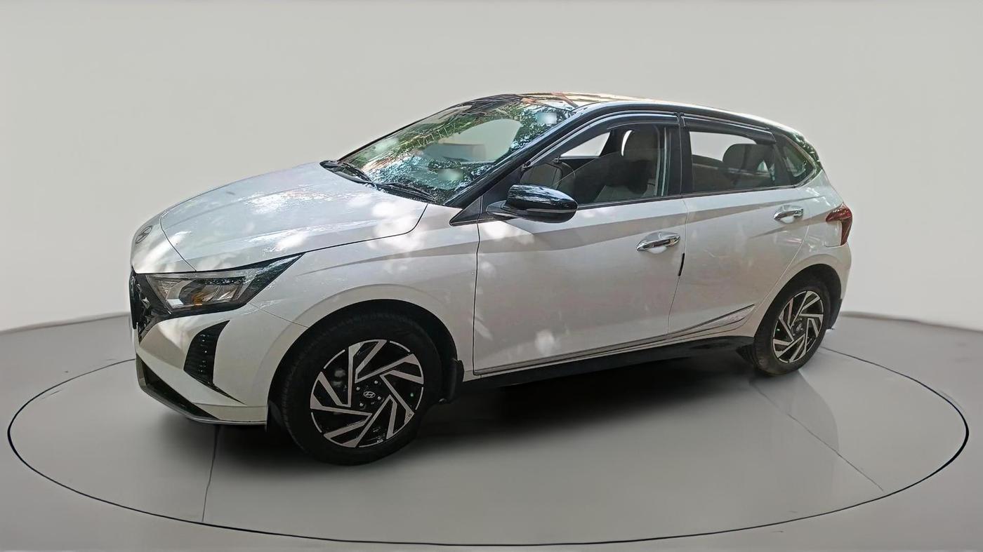 2025 Hyundai NEW I20 ASTA (O) 1.2 MT DUAL TONE, Petrol, Manual, 597 km, exterior