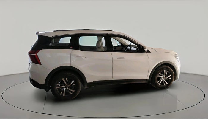 2022 Mahindra XUV700 AX 5 D AT 7 STR, Diesel, Automatic, 65,021 km, exterior