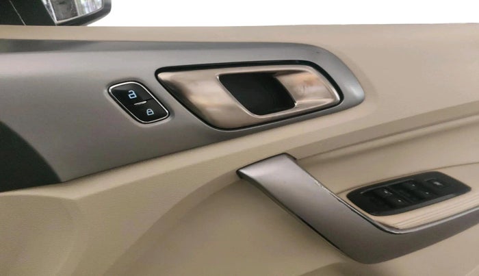 2018 Ford Endeavour TREND 2.2 4X2 AT, Diesel, Automatic, 2,58,864 km, interior