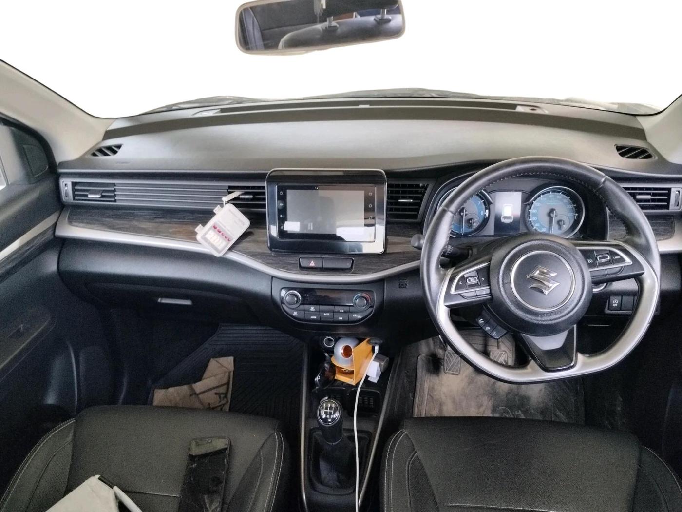 2022 Maruti XL6 ALPHA MT, Petrol, Manual, 43,323 km, interior