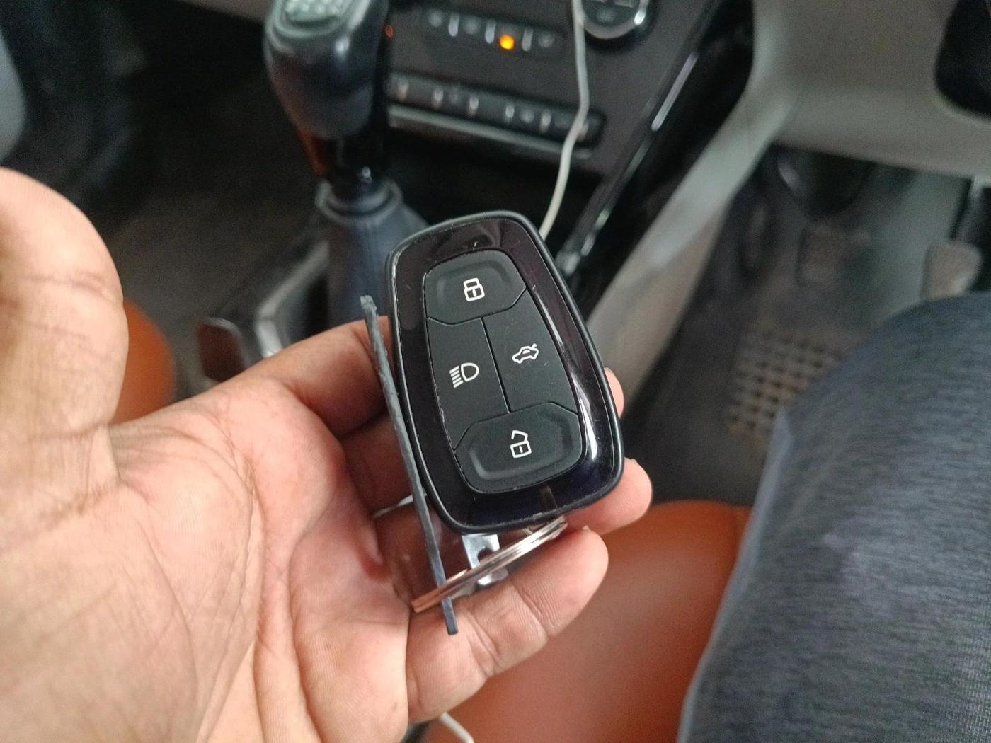 2021 Tata NEXON XZ PLUS PETROL, Petrol, Manual, 35,647 km, interior