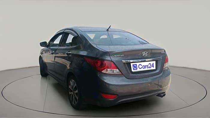 2014 Hyundai Verna FLUIDIC 1.6 CRDI SX, Diesel, Manual, 1,12,218 km, exterior
