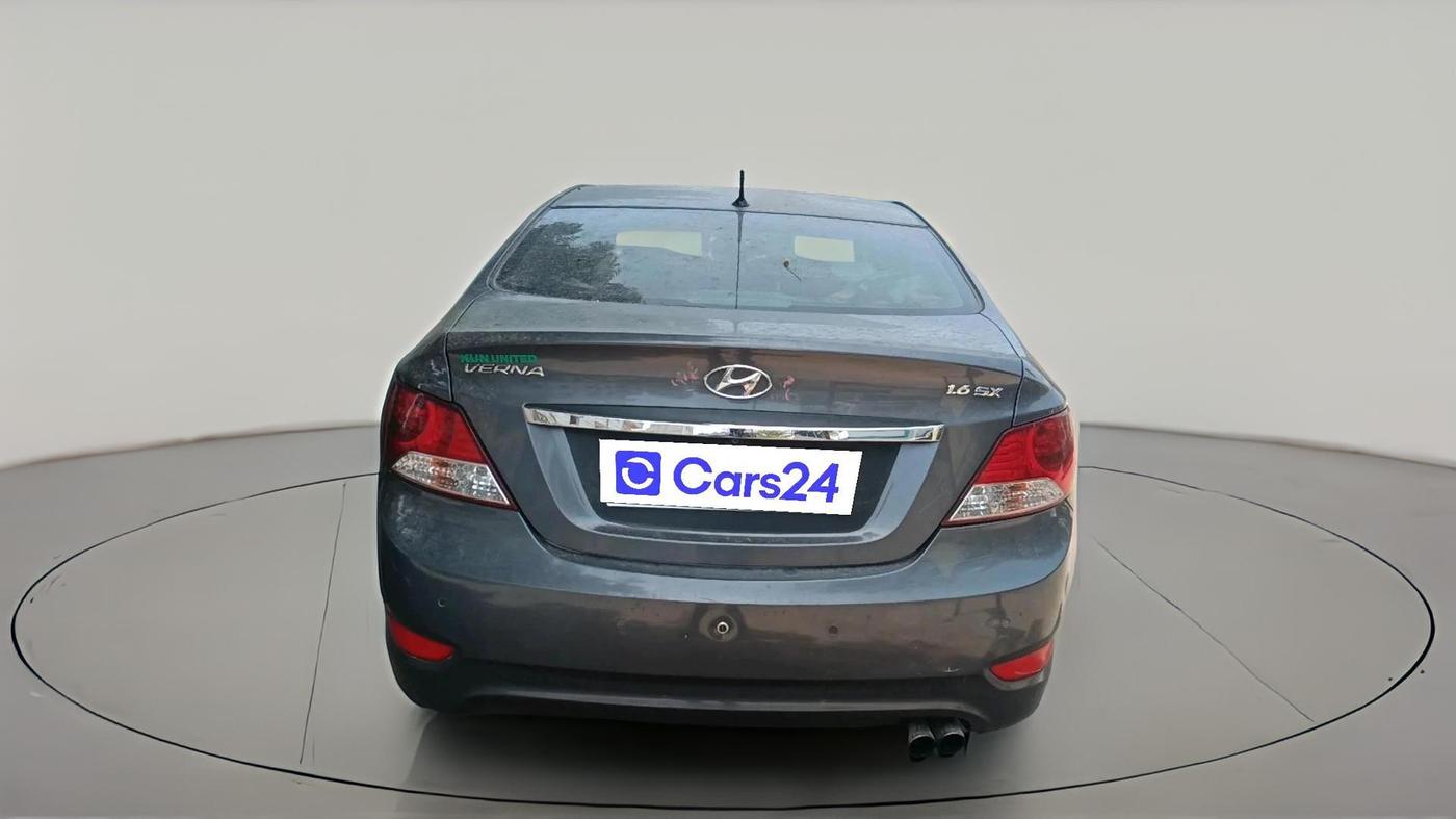 2014 Hyundai Verna FLUIDIC 1.6 CRDI SX, Diesel, Manual, 1,12,218 km, exterior