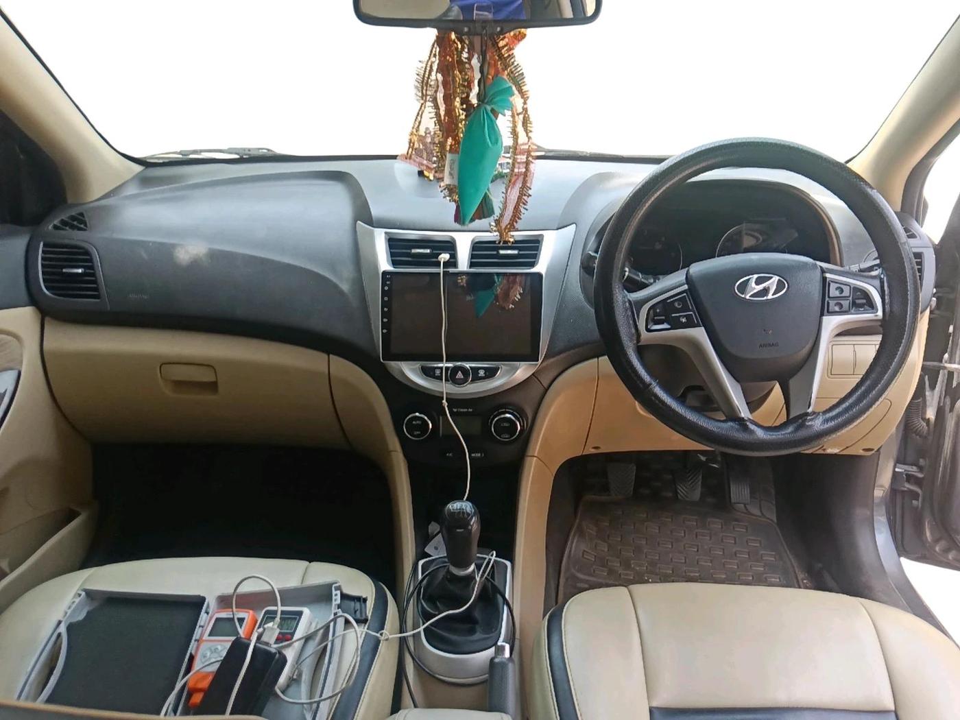 2014 Hyundai Verna FLUIDIC 1.6 CRDI SX, Diesel, Manual, 1,12,218 km, interior