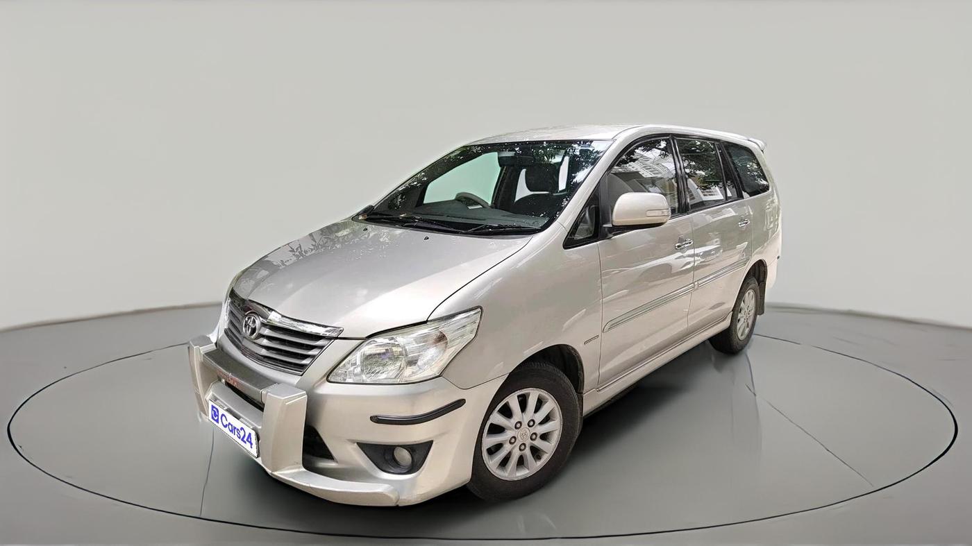 2012 Toyota Innova 2.5 VX 7 STR, Diesel, Manual, 90,076 km, exterior