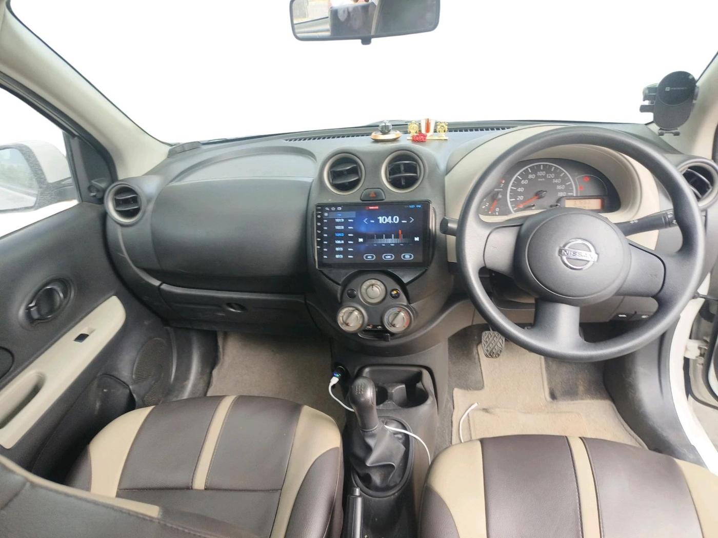 2015 Nissan Micra Active XV, Petrol, Manual, 59,541 km, interior