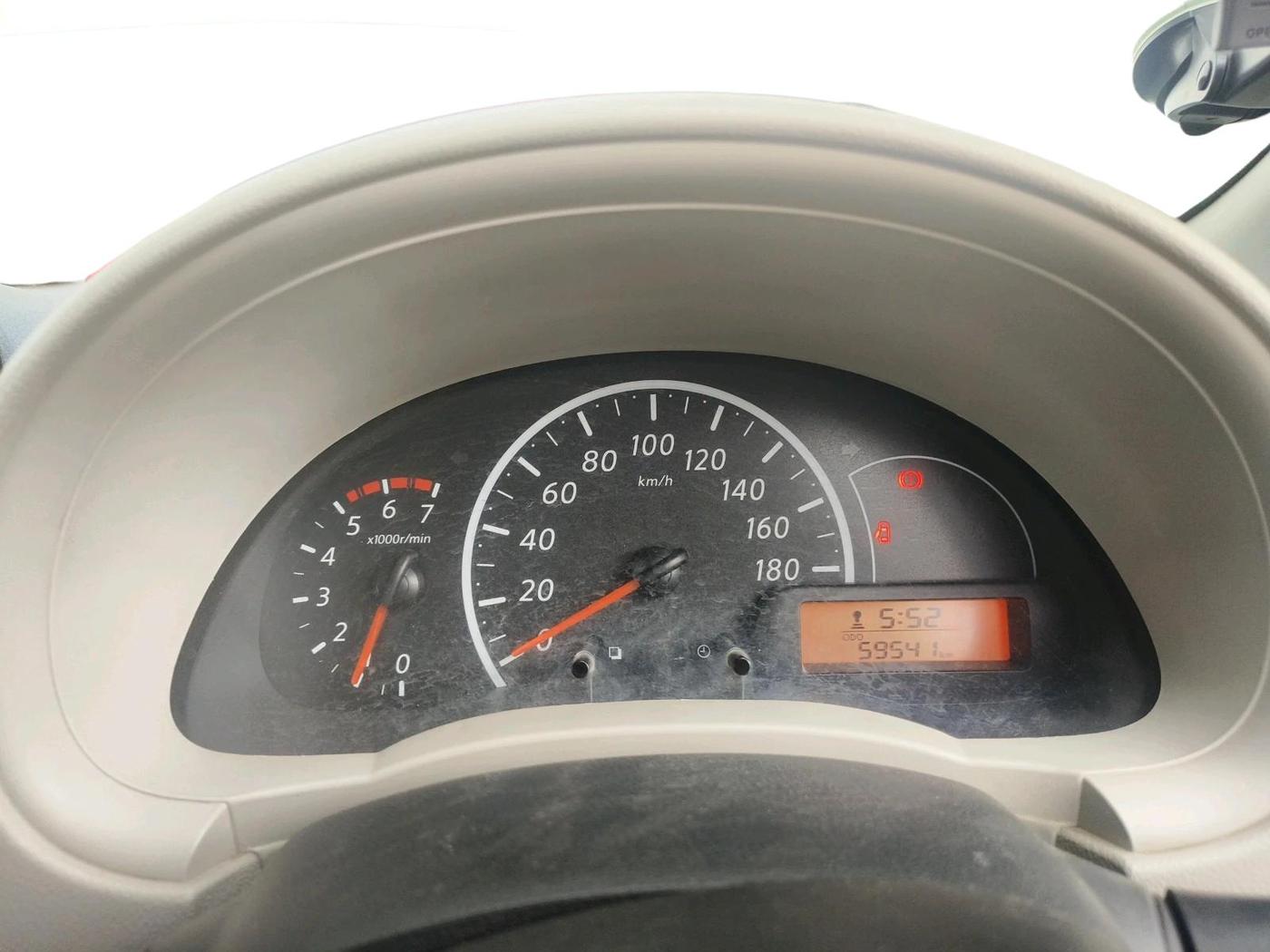 2015 Nissan Micra Active XV, Petrol, Manual, 59,541 km, interior