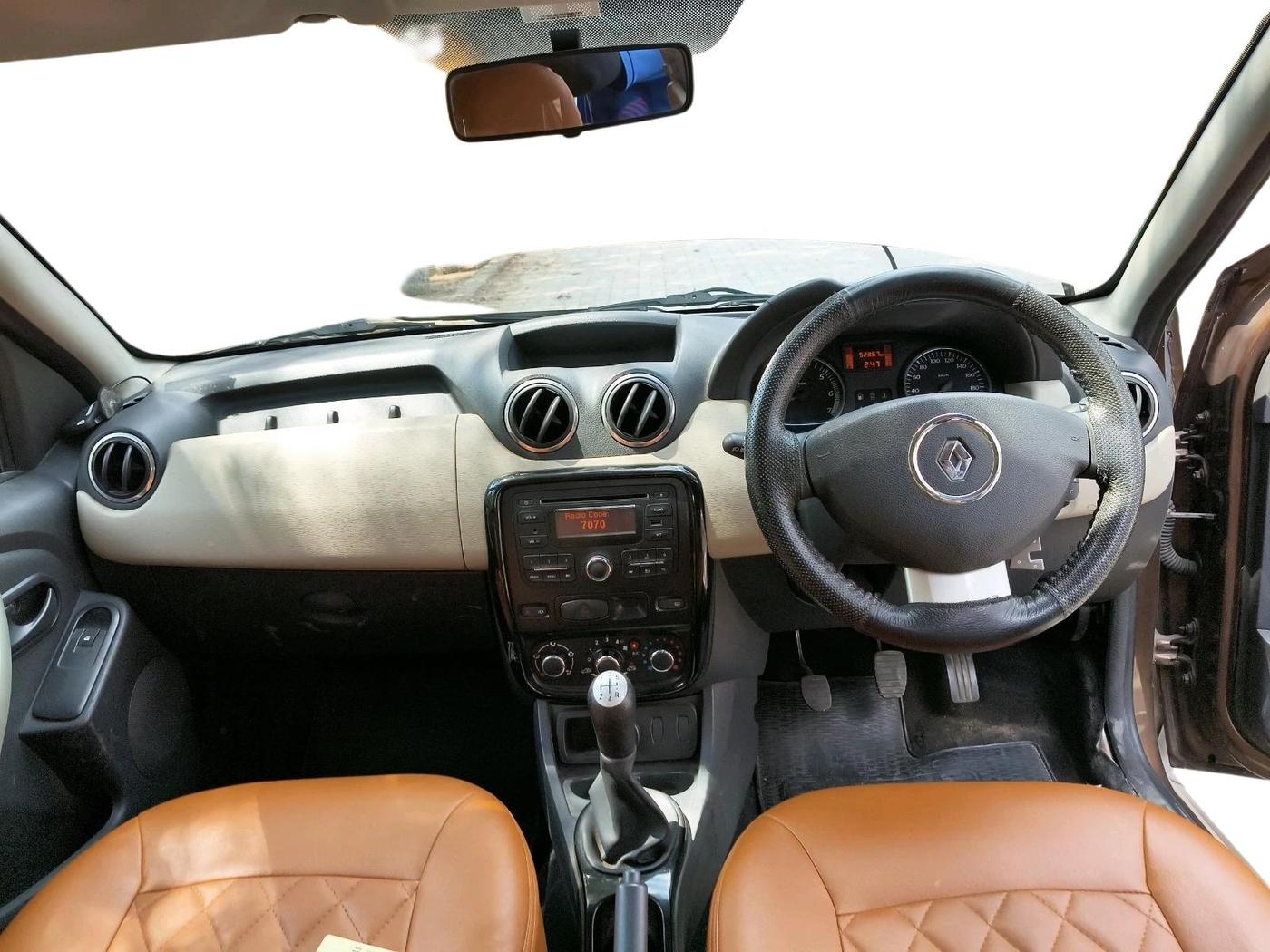 2014 Renault Duster 85 PS RXL DIESEL, Diesel, Manual, 52,927 km, interior