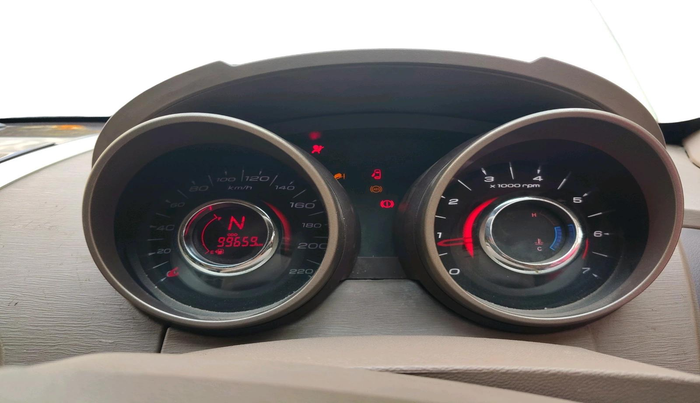 2014 Mahindra XUV500 W8, Diesel, Manual, 99,659 km, interior