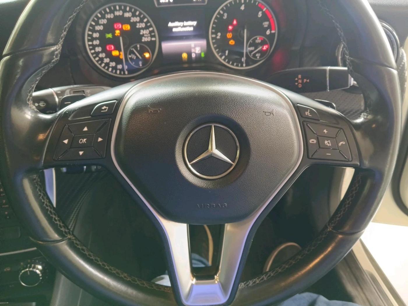 2015 Mercedes Benz GLA Class 200 CDI STYLE, Diesel, Automatic, 90,445 km, interior