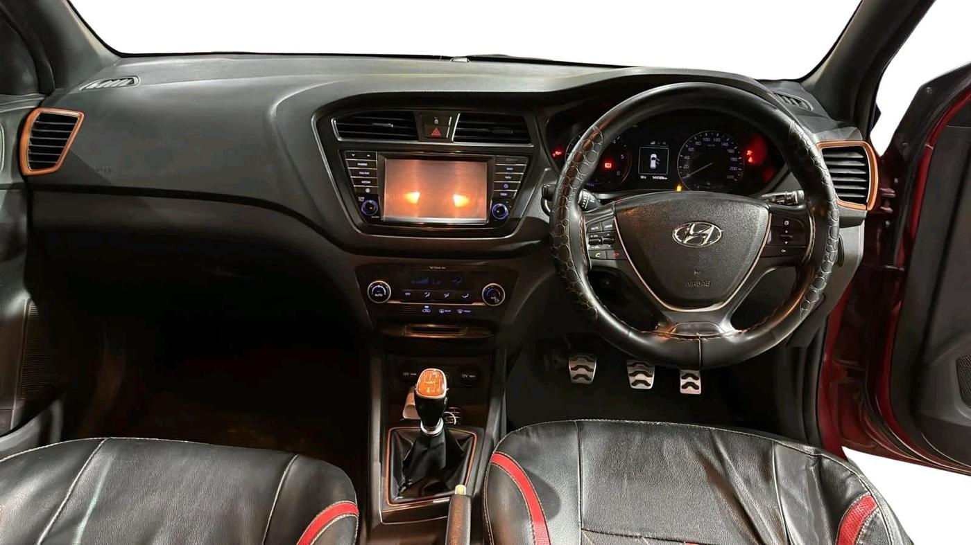 2016 Hyundai i20 Active 1.4 SX, Diesel, Manual, 1,49,569 km, interior