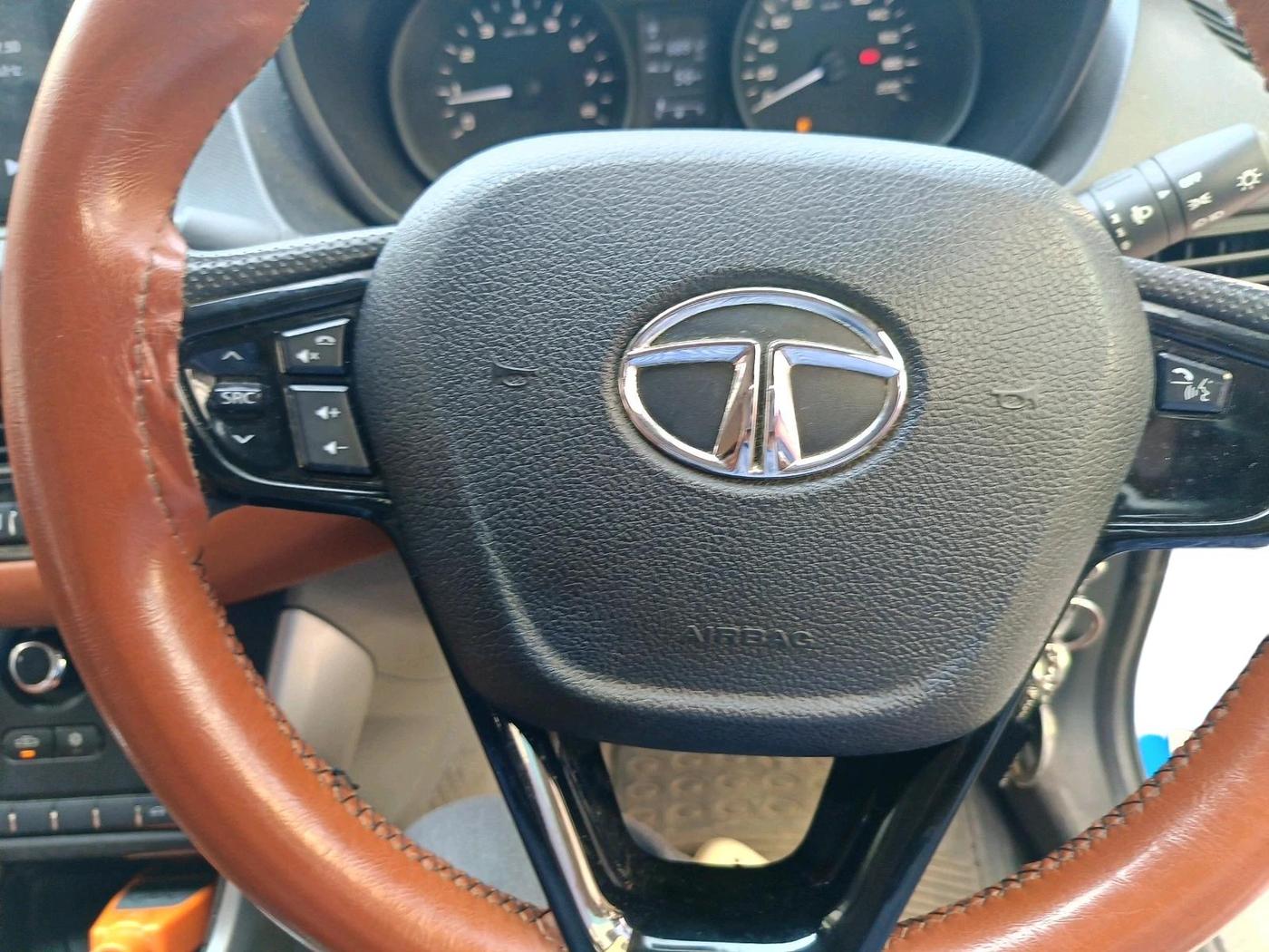 2018 Tata NEXON XM PETROL, Petrol, Manual, 68,912 km, interior