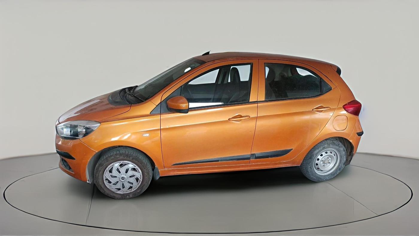 2018 Tata Tiago XT PETROL, CNG, Manual, 63,161 km, exterior
