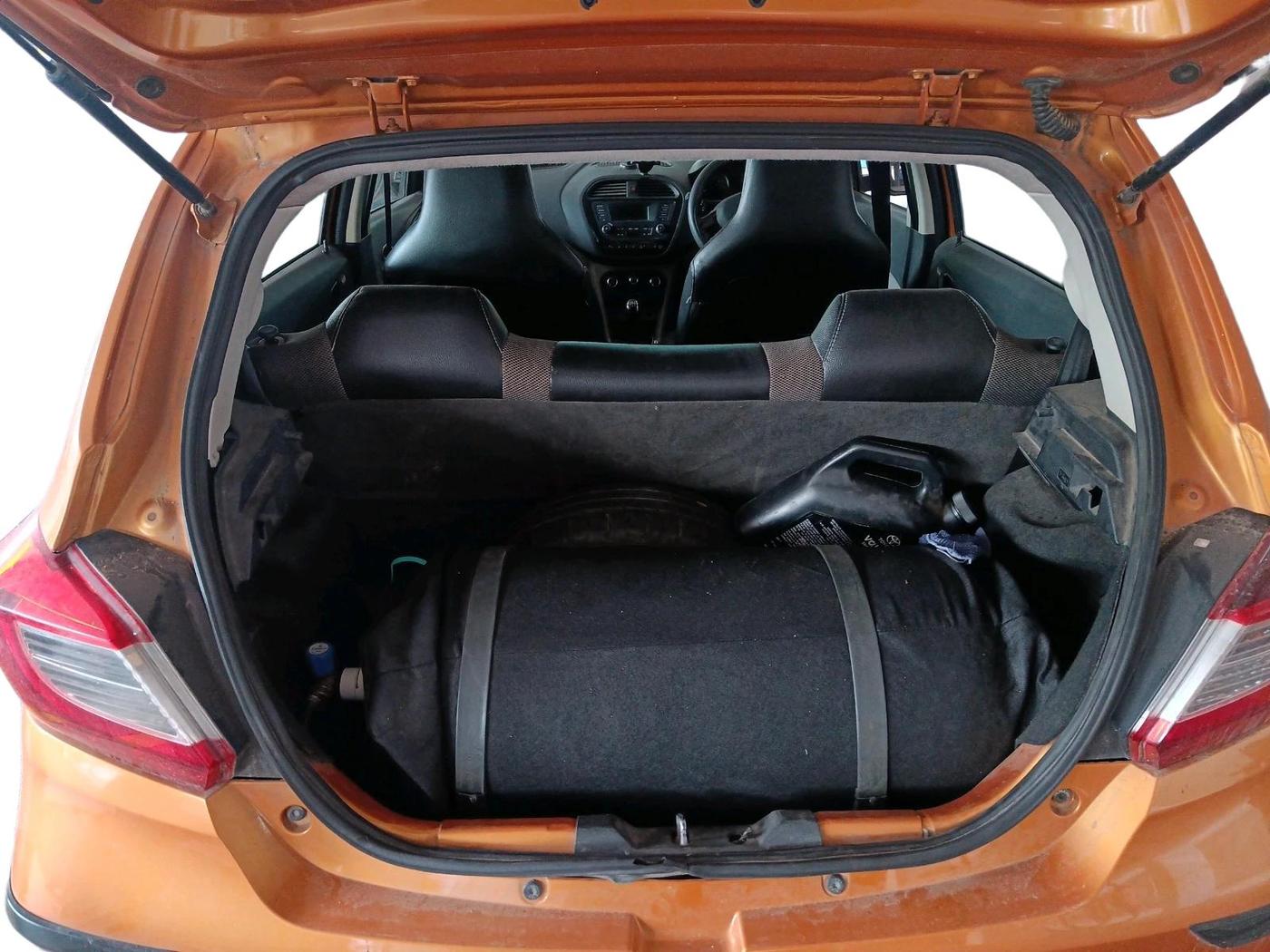 2018 Tata Tiago XT PETROL, CNG, Manual, 63,161 km, exterior