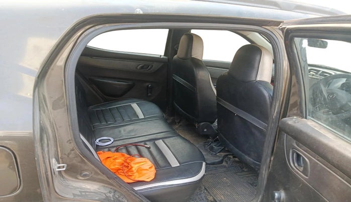 2017 Renault Kwid RXT 1.0, Petrol, Manual, 1,29,680 km, interior