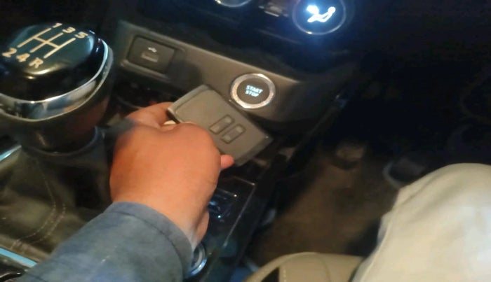 2021 Renault Kiger RXZ MT DUAL TONE, Petrol, Manual, 18,798 km, interior