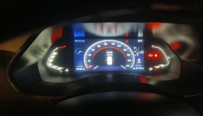 2021 Renault Kiger RXZ MT DUAL TONE, Petrol, Manual, 18,798 km, interior