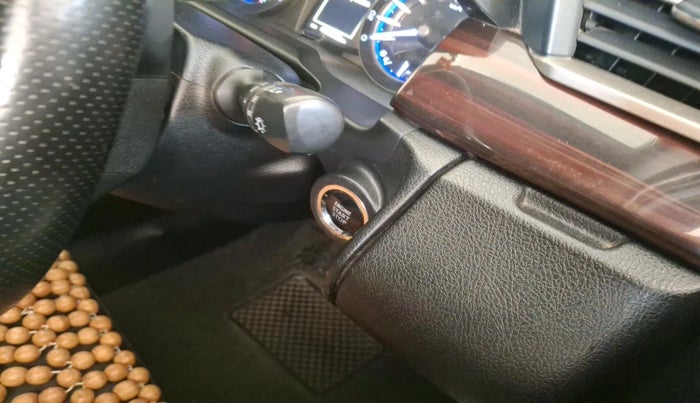 2017 Toyota Innova Crysta 2.4 VX 7 STR, Diesel, Manual, 4,85,632 km, interior