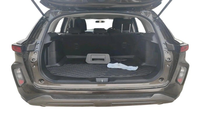 2025 Toyota URBAN CRUISER HYRYDER E NEO DRIVE, Petrol, Manual, 3,907 km, exterior