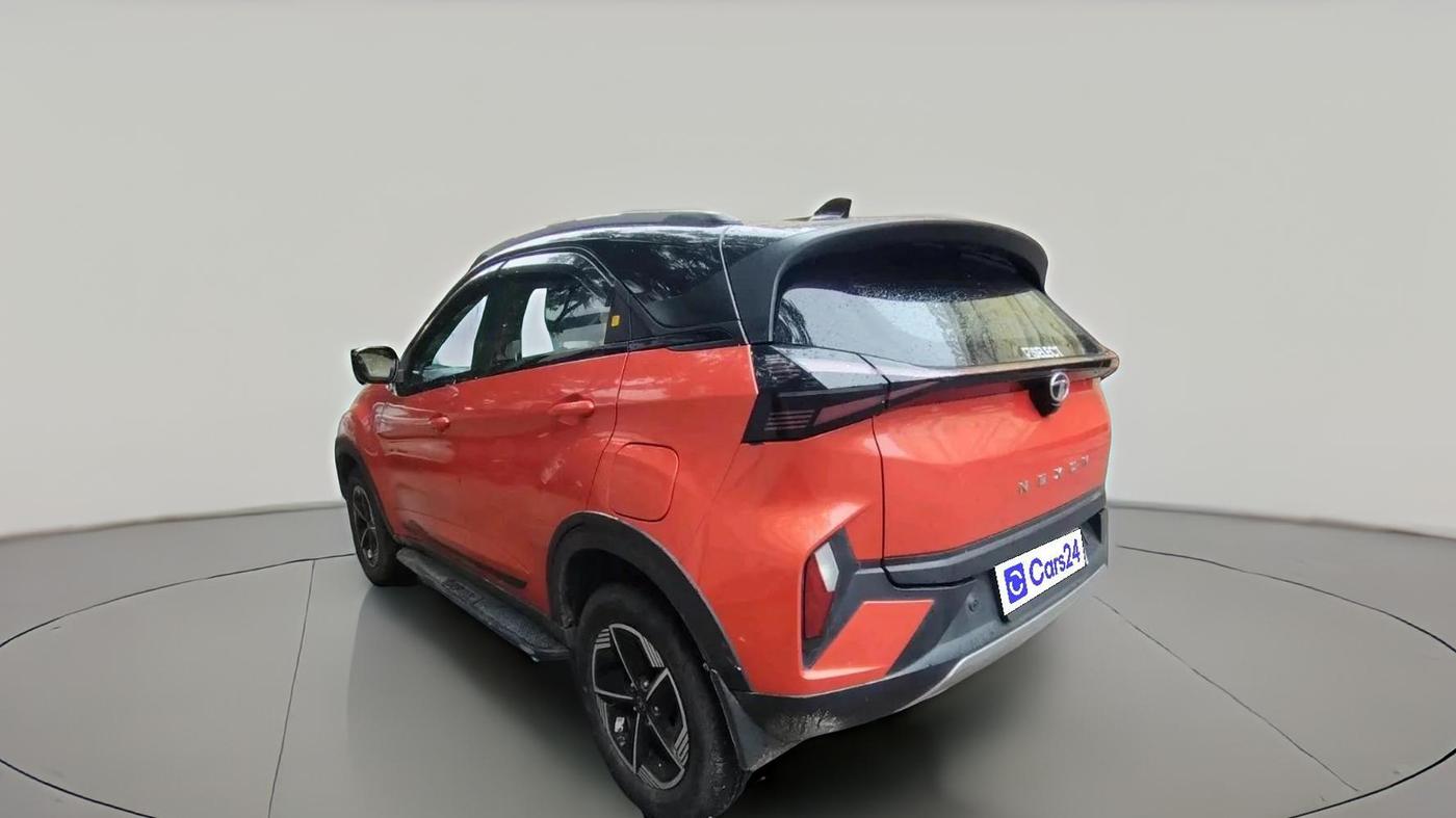 2023 Tata NEXON FEARLESS + SUNROOF DUAL TONE 1.5 DIESEL, Diesel, Manual, 29,063 km, exterior