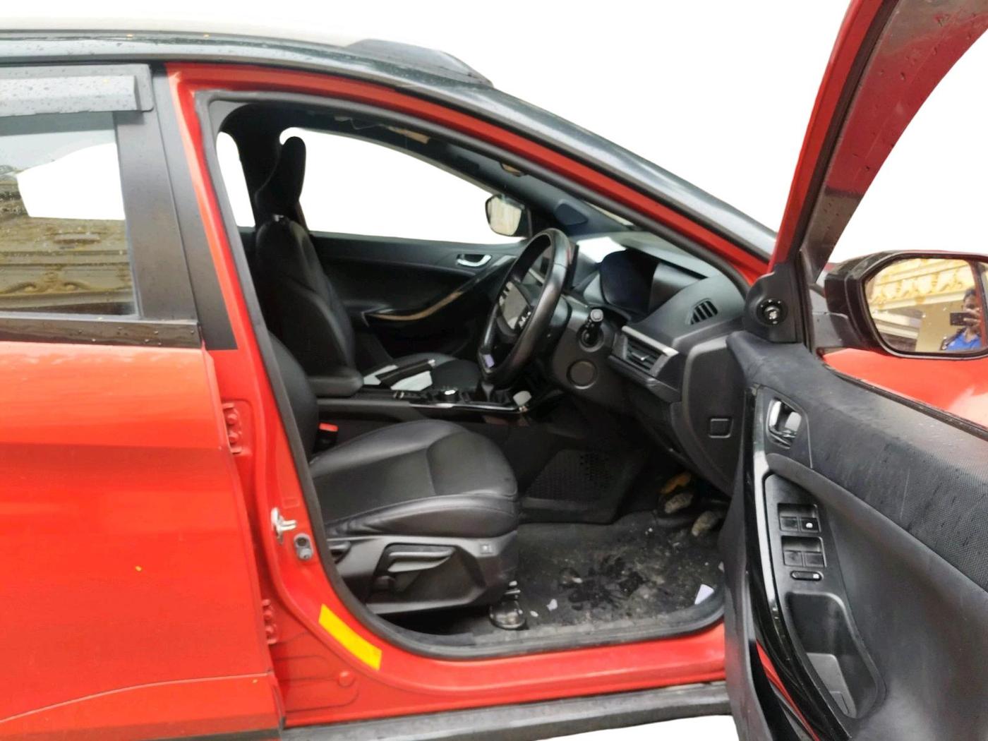 2023 Tata NEXON FEARLESS + SUNROOF DUAL TONE 1.5 DIESEL, Diesel, Manual, 29,063 km, interior