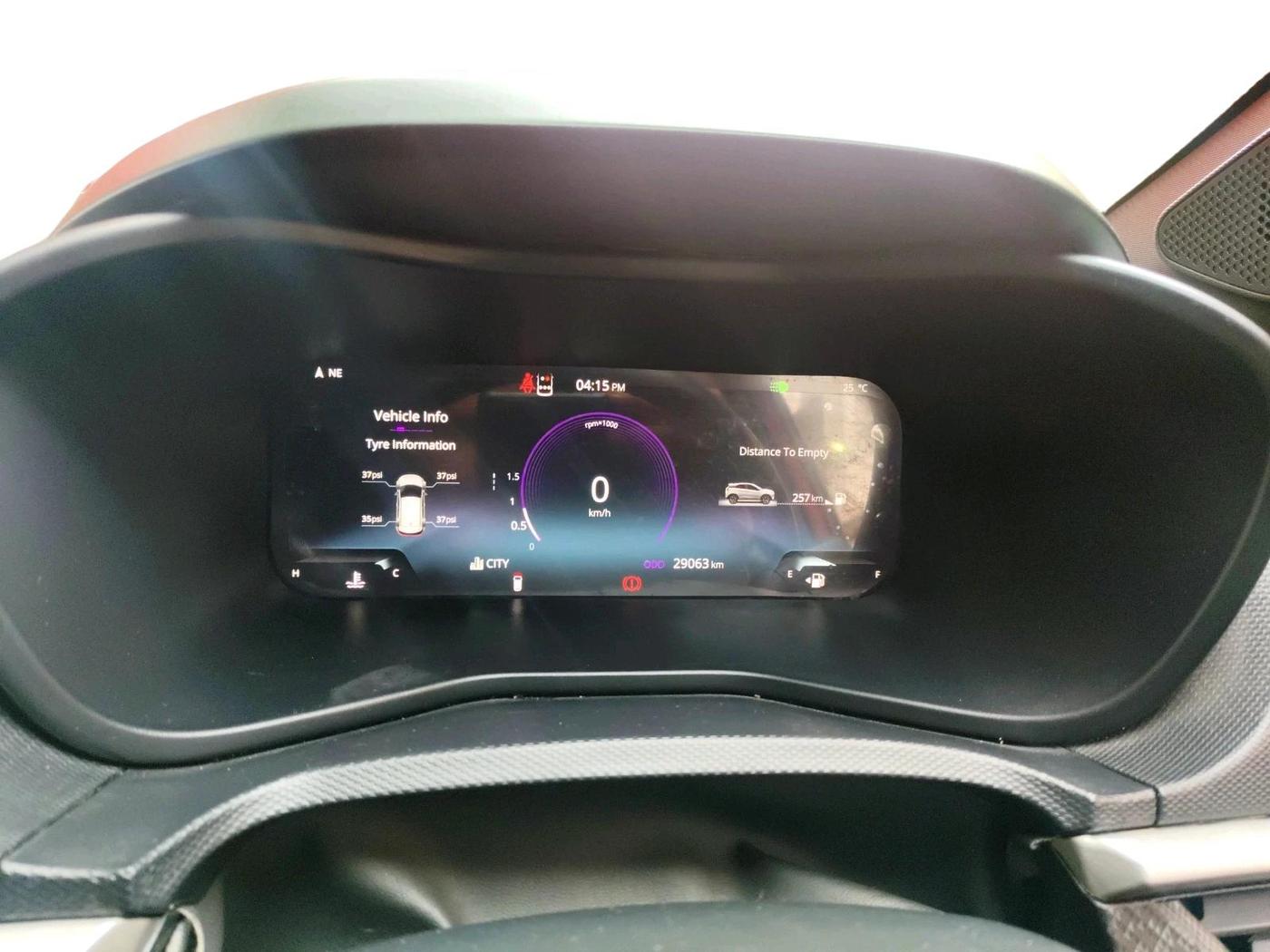 2023 Tata NEXON FEARLESS + SUNROOF DUAL TONE 1.5 DIESEL, Diesel, Manual, 29,063 km, interior