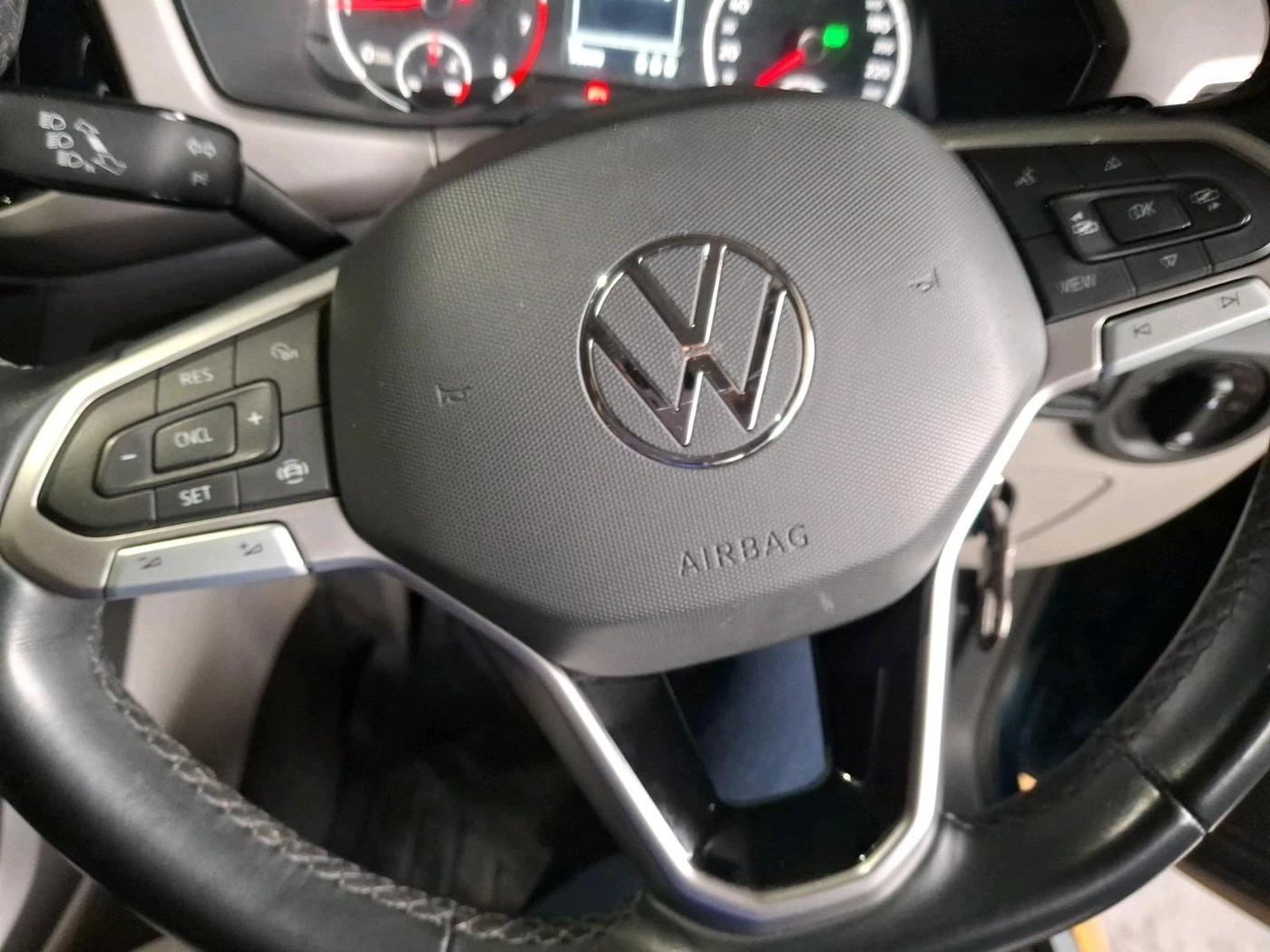 2023 Volkswagen TAIGUN HIGHLINE 1.0 TSI AT, Petrol, Automatic, 33,803 km, interior