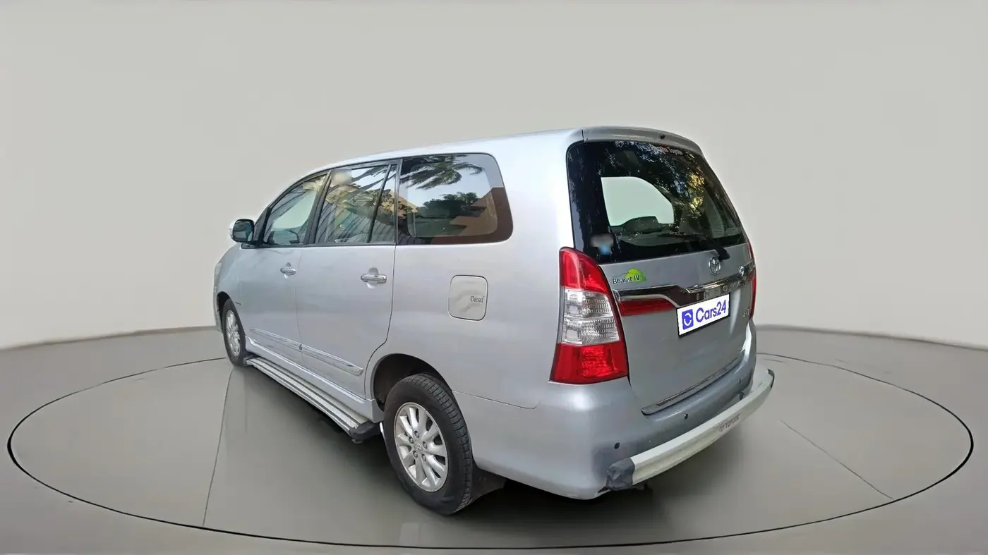 2014 Toyota Innova 2.5 VX 8 STR, Diesel, Manual, 1,74,597 km, exterior