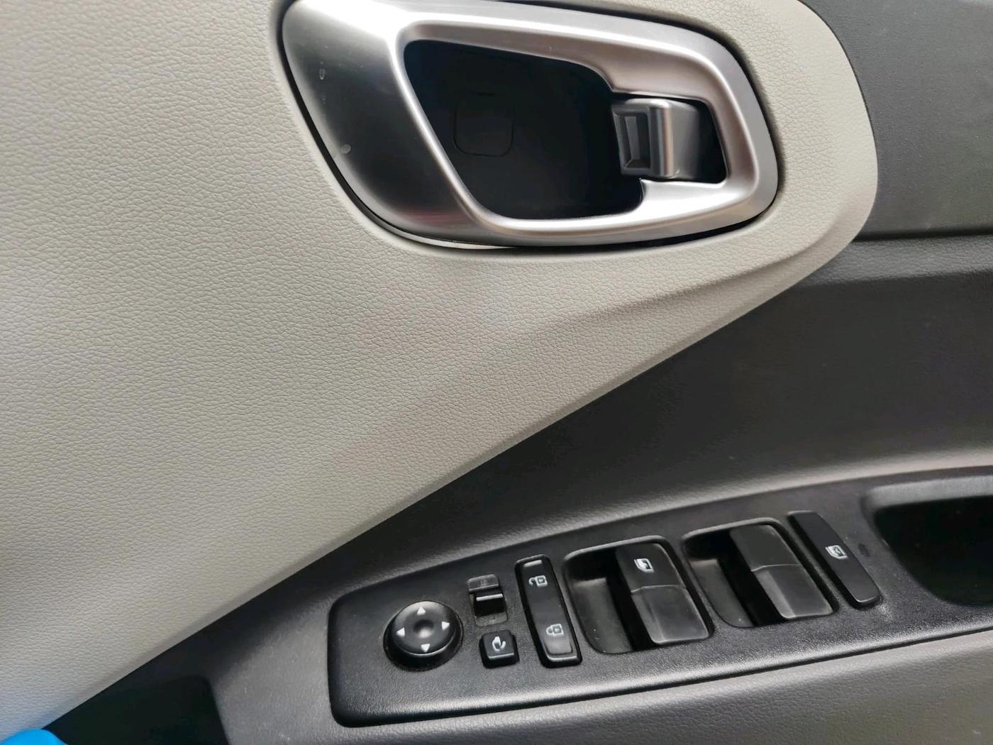 2020 Hyundai GRAND I10 NIOS SPORTZ AMT 1.2 KAPPA VTVT, Petrol, Automatic, 21,872 km, interior