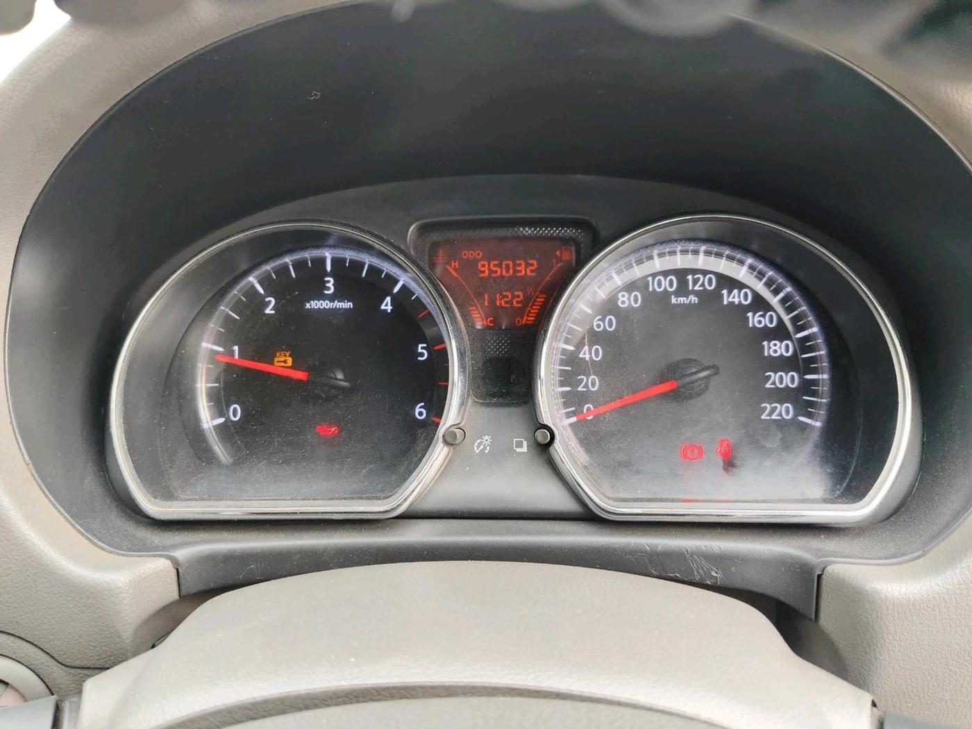 2012 Nissan Sunny XV DIESEL, Diesel, Manual, 95,032 km, interior