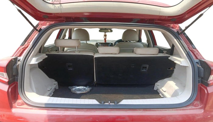 2021 Mahindra XUV300 W8 (O) 1.5 DIESEL, Diesel, Manual, 24,762 km, exterior