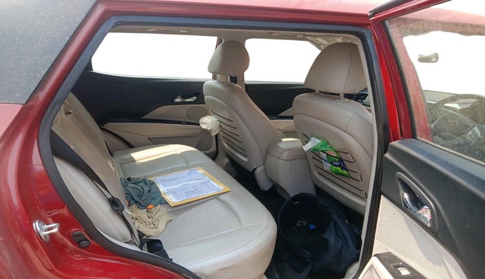 2021 Mahindra XUV300 W8 (O) 1.5 DIESEL, Diesel, Manual, 24,762 km, interior