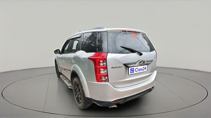2018 Mahindra XUV500 W9, Diesel, Manual, 1,18,406 km, exterior