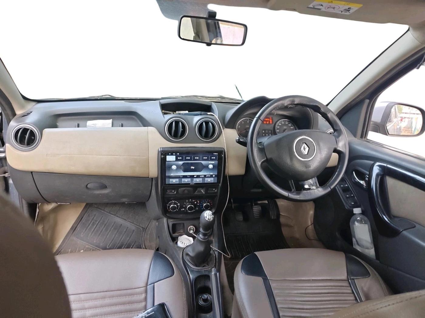 2012 Renault Duster 110 PS RXZ DIESEL PLUS, Diesel, Manual, 1,17,360 km, interior