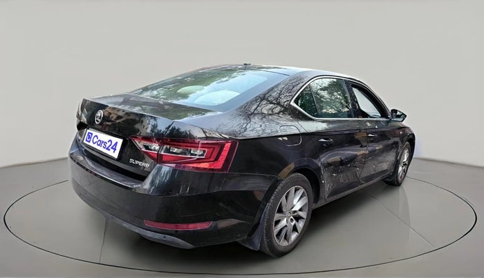 2017 Skoda Superb L&K 2.0 TDI AT, Diesel, Automatic, 1,08,915 km, exterior