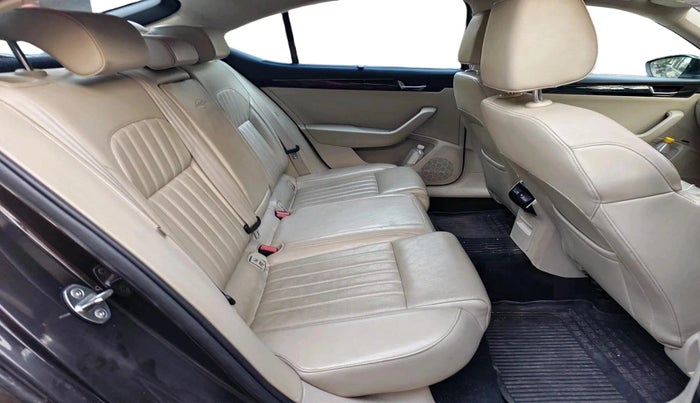 2017 Skoda Superb L&K 2.0 TDI AT, Diesel, Automatic, 1,08,915 km, interior