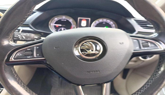 2017 Skoda Superb L&K 2.0 TDI AT, Diesel, Automatic, 1,08,915 km, interior