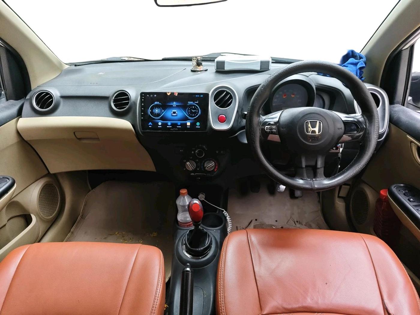 2014 Honda Mobilio 1.5L I-DTEC V, Diesel, Manual, 2,01,184 km, interior
