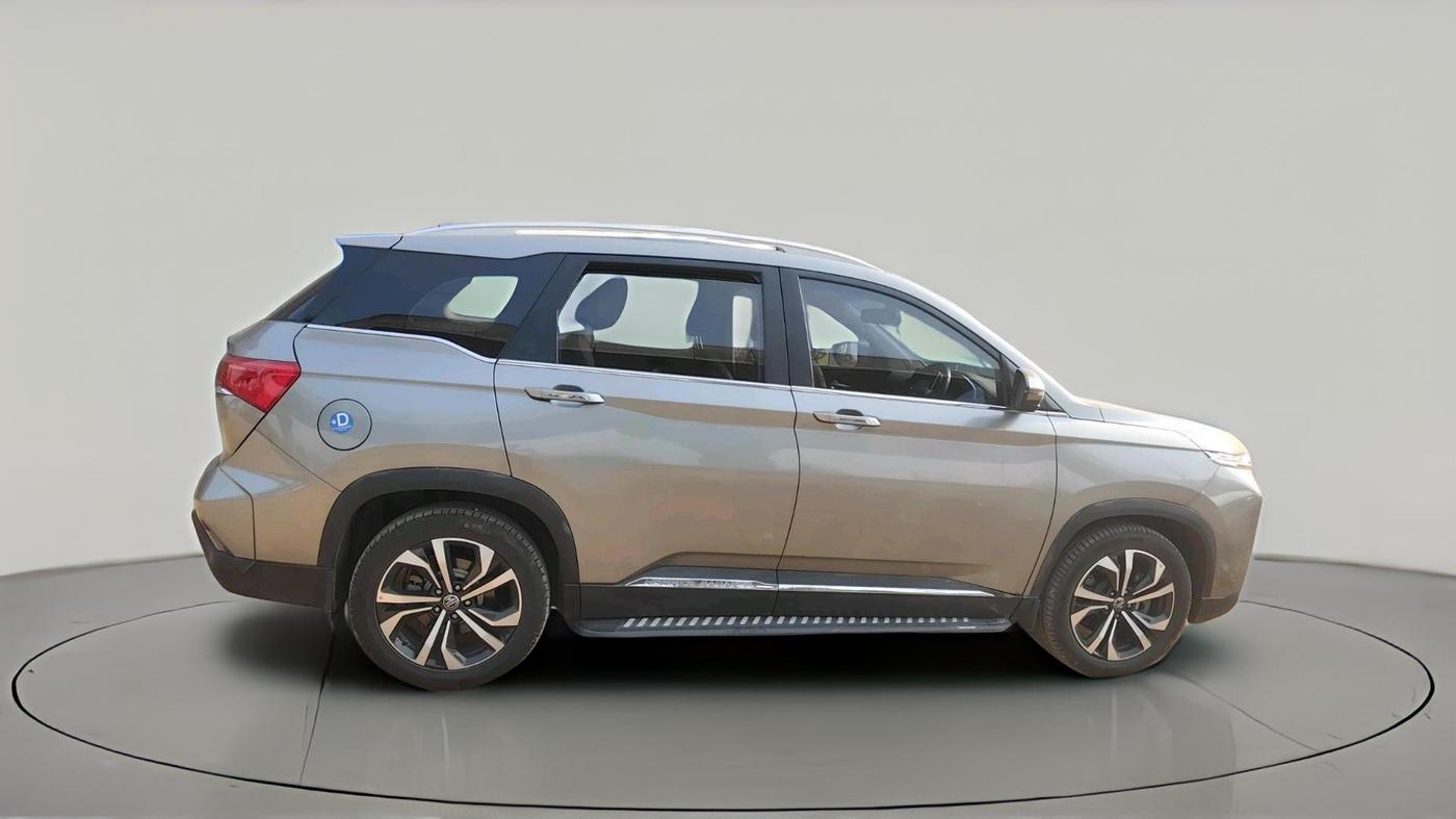 2023 MG HECTOR PLUS SHARP PRO 2.0 TURBO DIESEL 6 STR, Diesel, Manual, 33,000 km, exterior