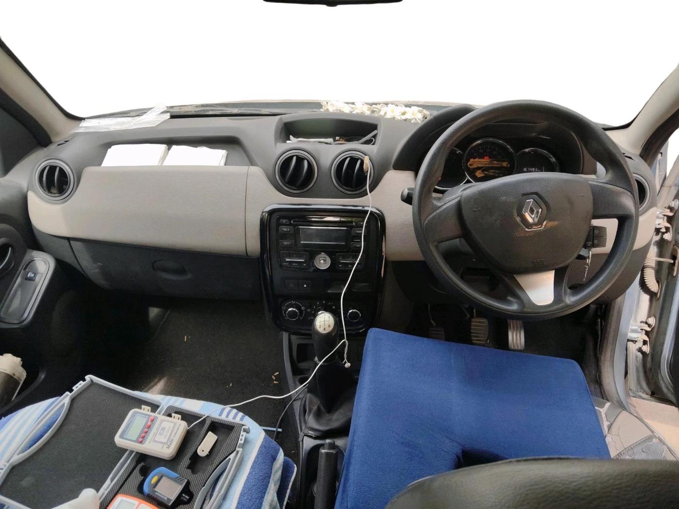 2015 Renault Duster 85 PS RXL DIESEL, Diesel, Manual, 1,67,493 km, interior