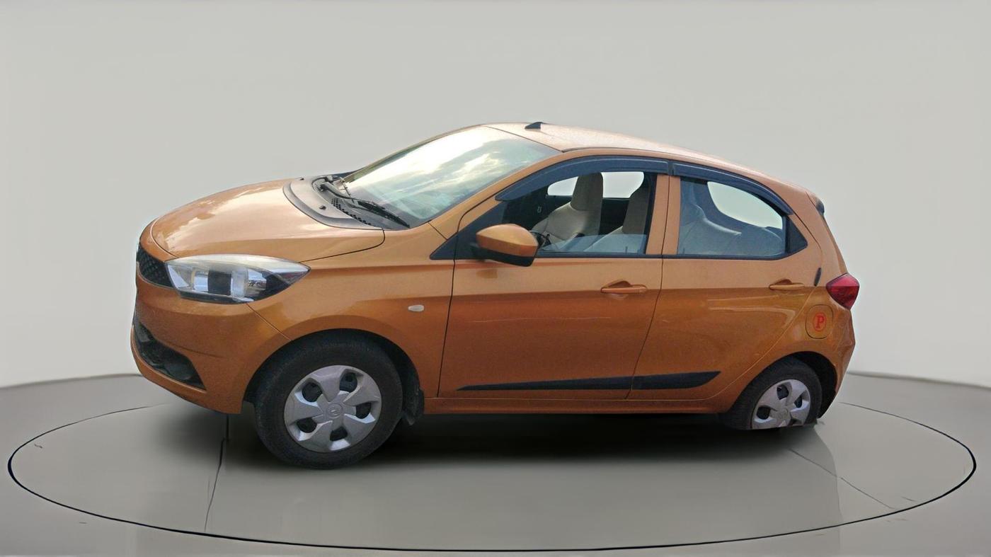 2018 Tata Tiago XT PETROL, Petrol, Manual, 1,01,655 km, exterior