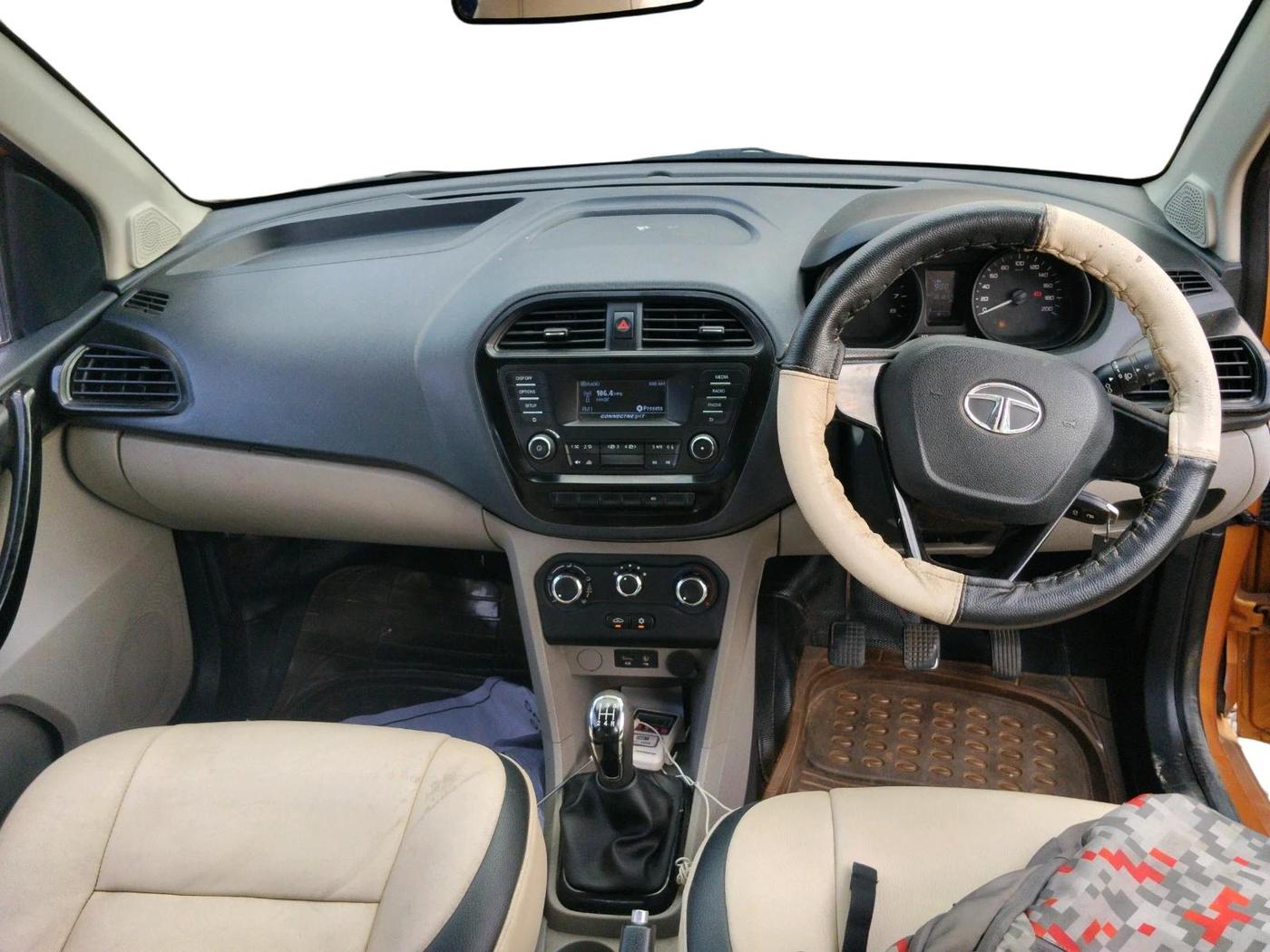 2018 Tata Tiago XT PETROL, Petrol, Manual, 1,01,655 km, interior