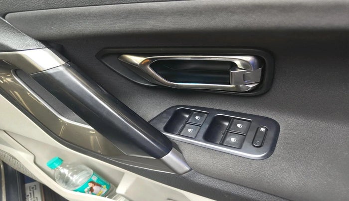 2022 Tata Safari XT, Diesel, Manual, 18,307 km, interior