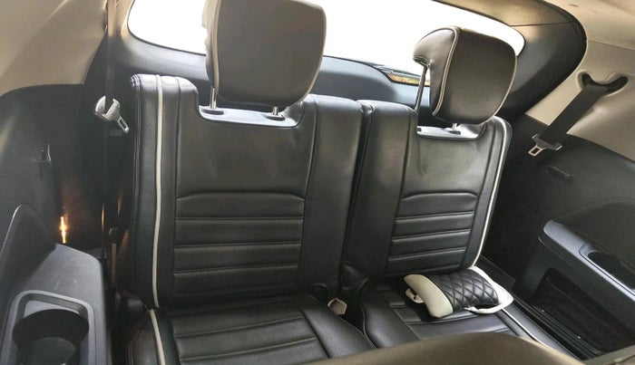 2022 Tata Safari XT, Diesel, Manual, 18,307 km, interior