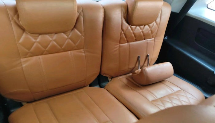 2020 Mahindra XUV500 W9, Diesel, Manual, 77,714 km, interior