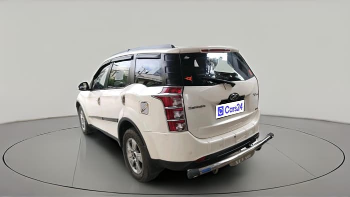 2014 Mahindra XUV500 W8, Diesel, Manual, 1,04,971 km, exterior
