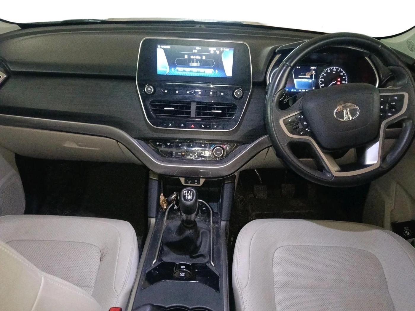 2022 Tata Safari XZ PLUS, Diesel, Manual, 13,778 km, interior