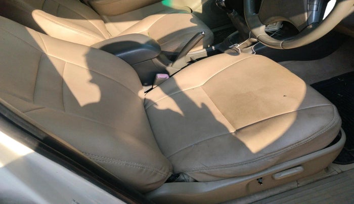 2013 Toyota Fortuner 3.0 4X2 MT, Diesel, Manual, 1,51,227 km, interior