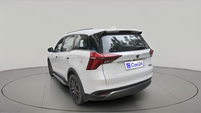2023 Mahindra XUV700 AX 7 D AT AWD 7 STR, Diesel, Automatic, 68,872 km, exterior